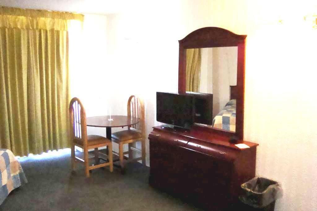 Leo Hotel Jerez de Garcia Salinas Ruang foto